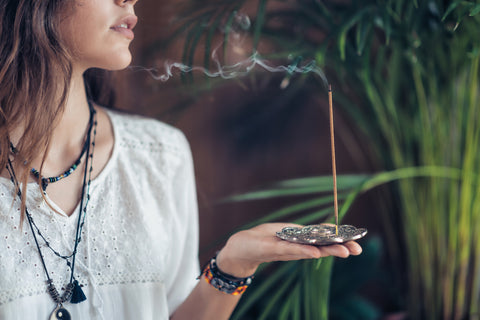 How to Cleanse and Program Your Crystals